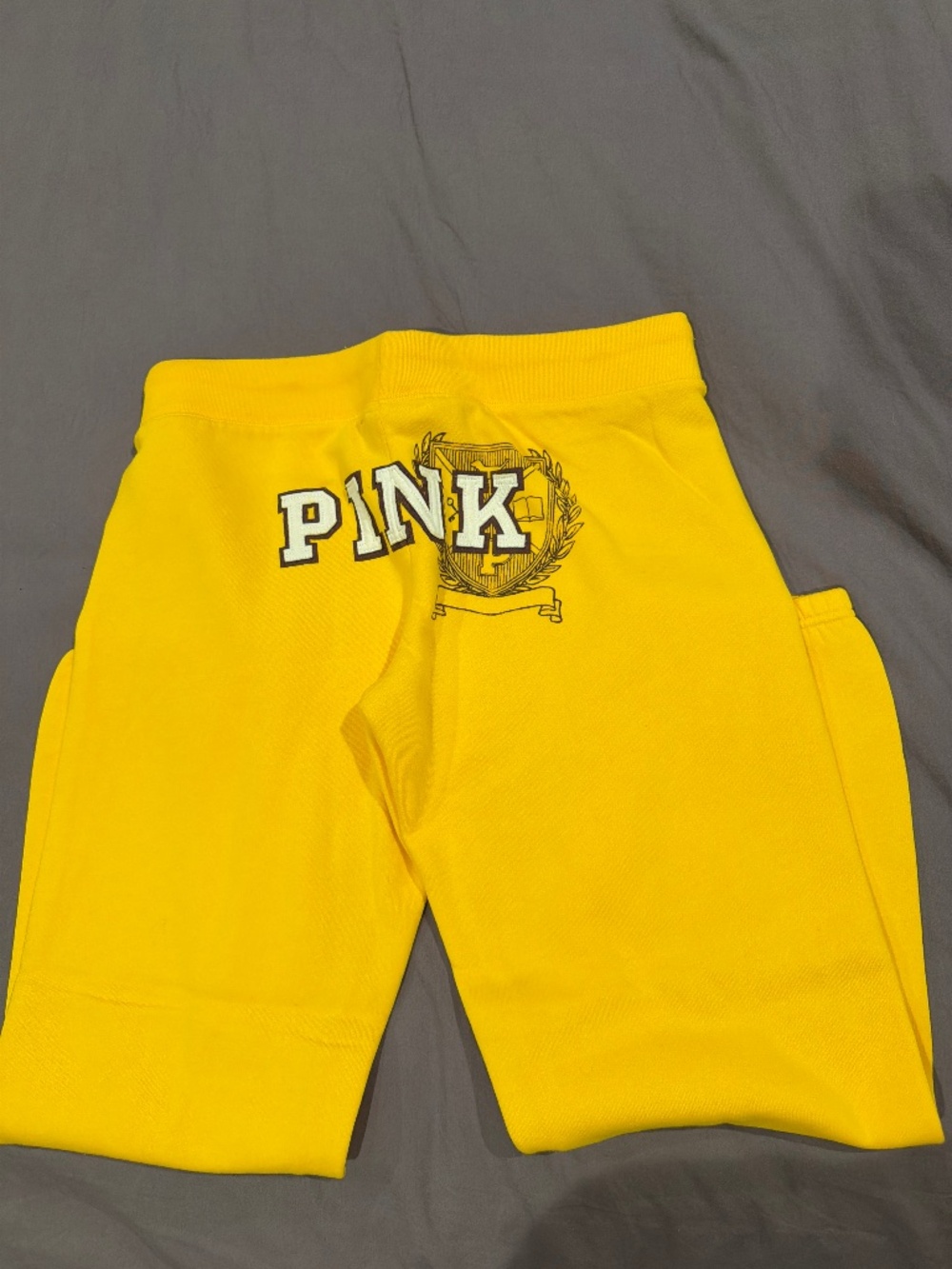 NWT PINK Victoria’s Secret Yellow Capri Sweatpants | Size M